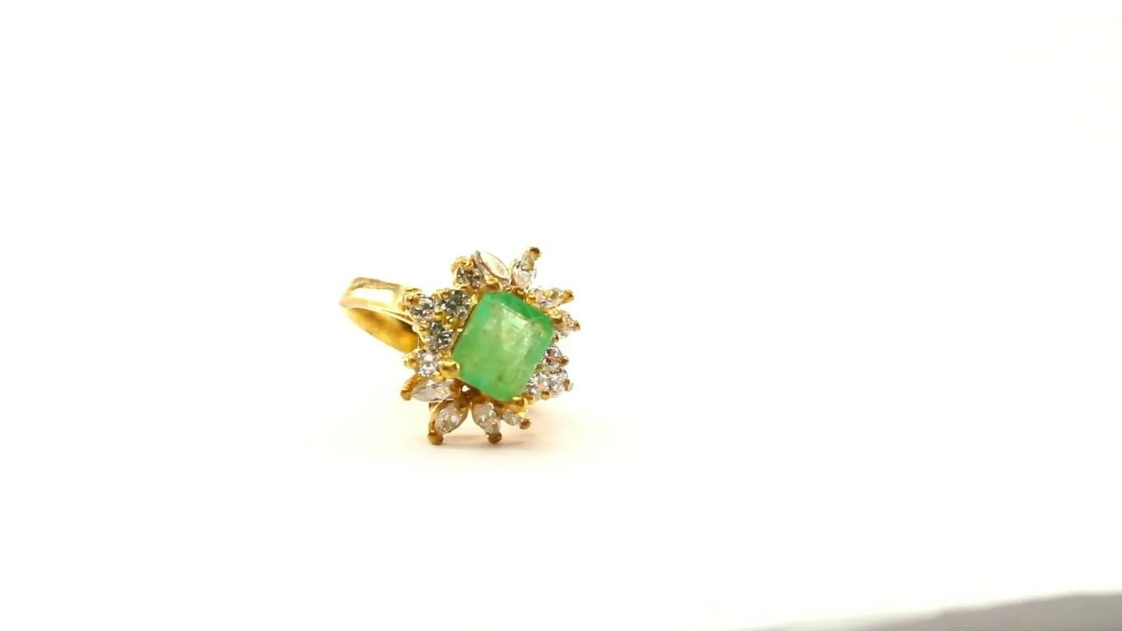 22k Ring Solid Gold ELEGANT Floral Green Stone Band SIZE 5 RESIZABLE r2310