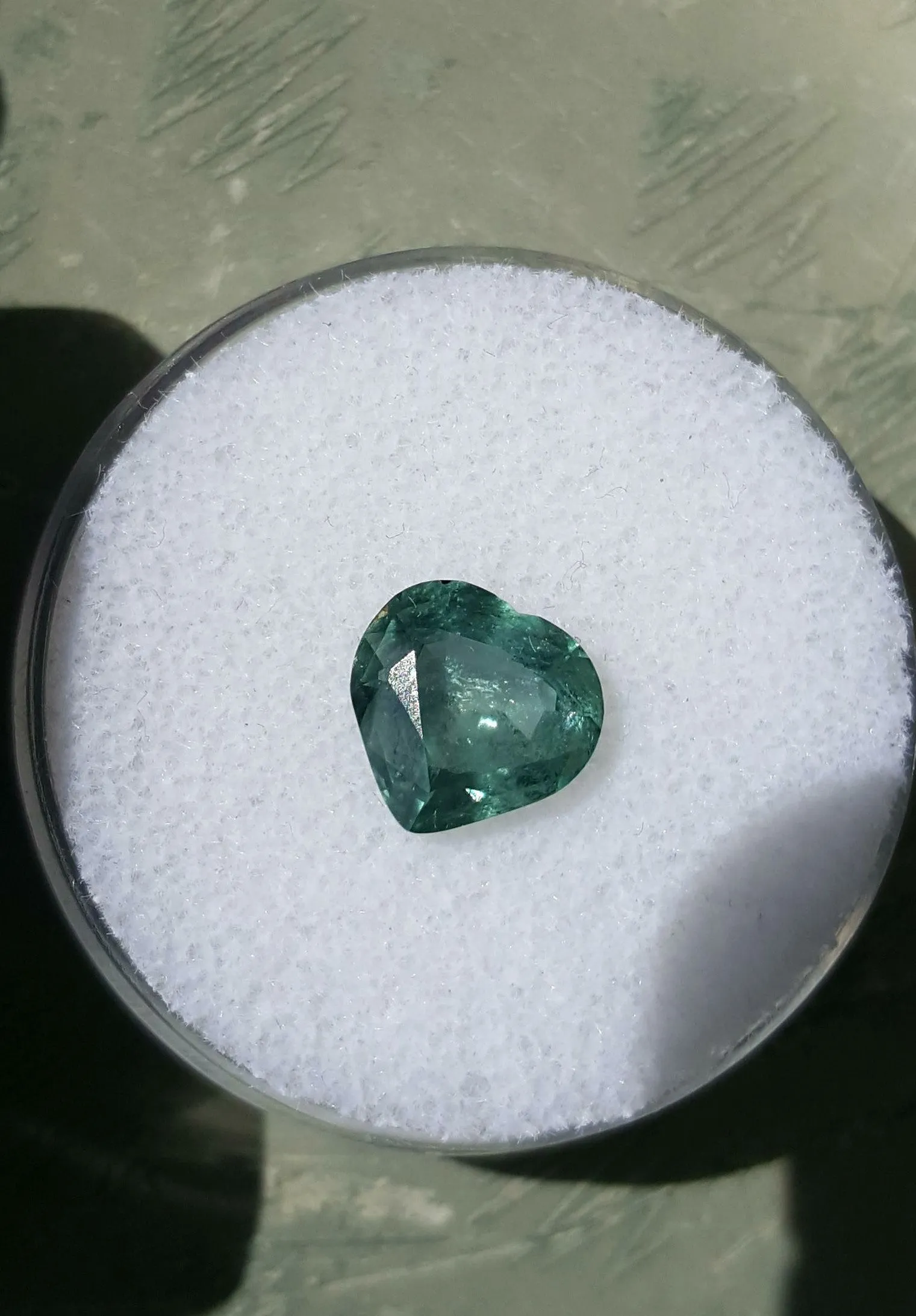 3.0ct INCREDIBLE GREEN BLUE HEART SHAPPED MONTANA SAPPHIRE