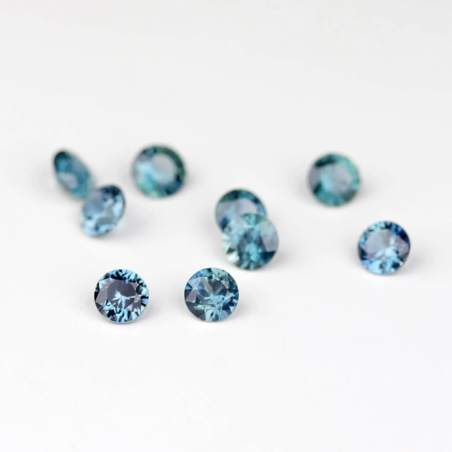 3mm Round Australian Sapphire - 100130