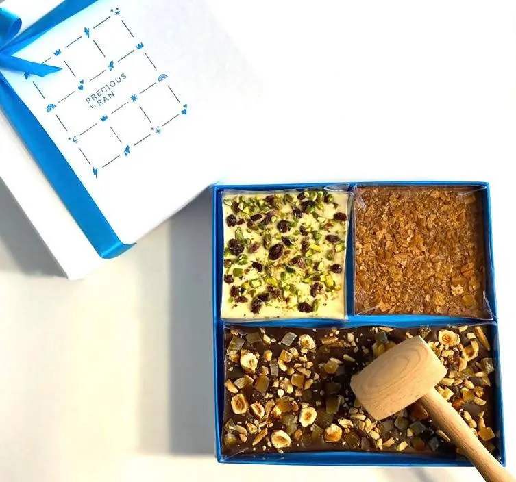 Chocolate spring box