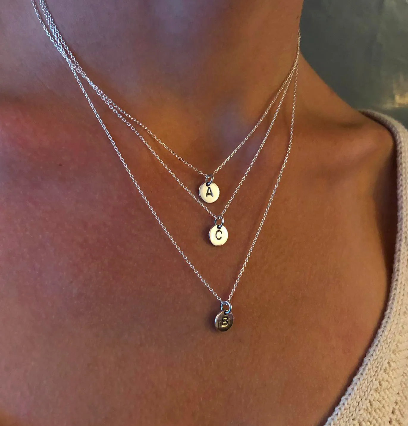 Collar INICIAL PLATA