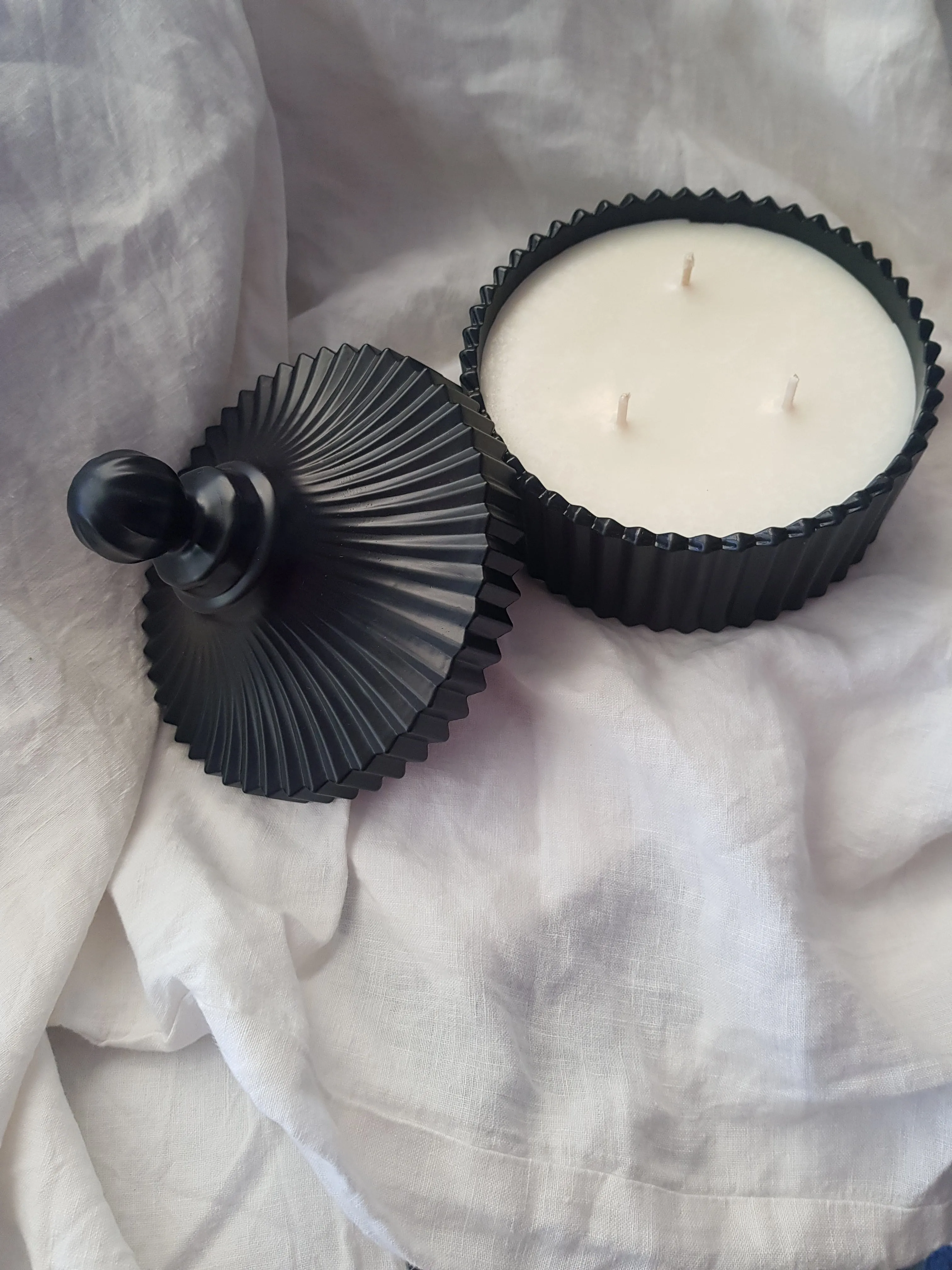 Cove Collection - Carousel Candle Black Havana