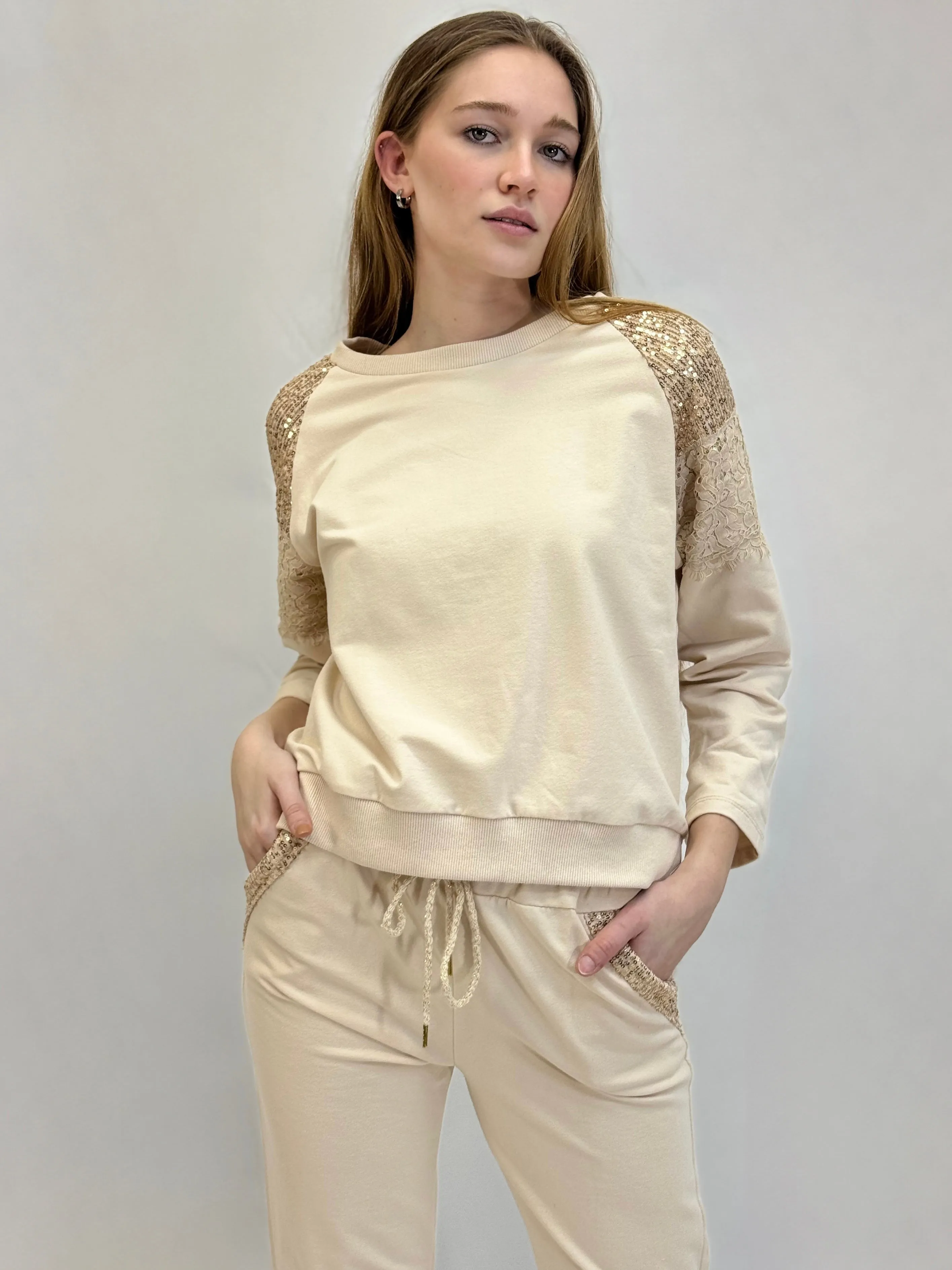 Felpa in cotone con paillettes e pizzo sulle spalle