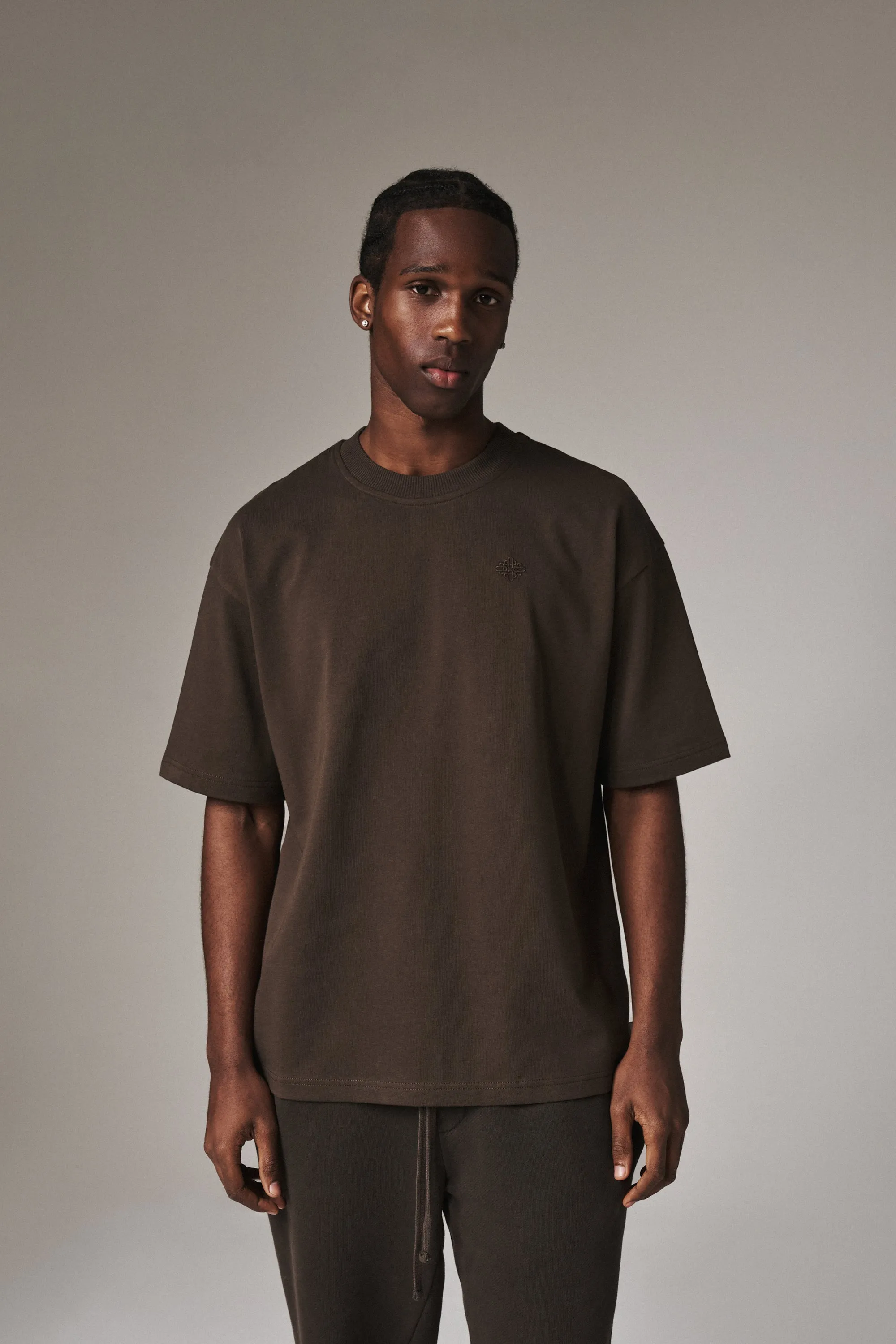 LAUNDERED CLASSICS T-SHIRT - BROWN