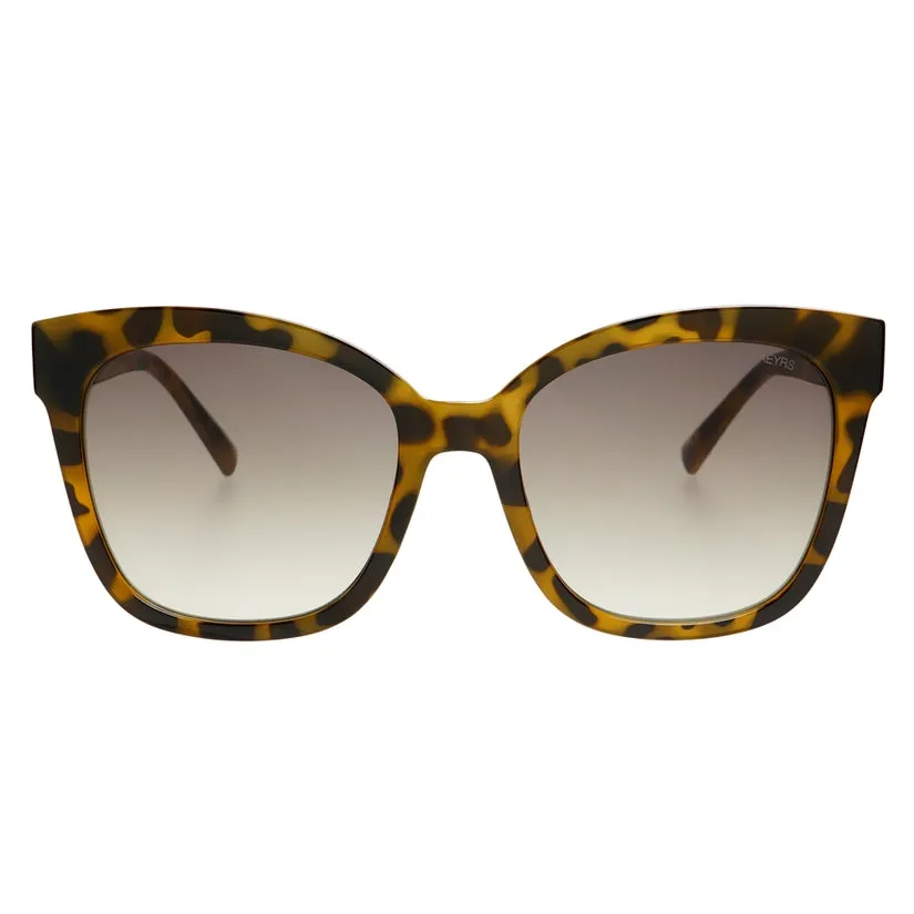 Lola FREYRS