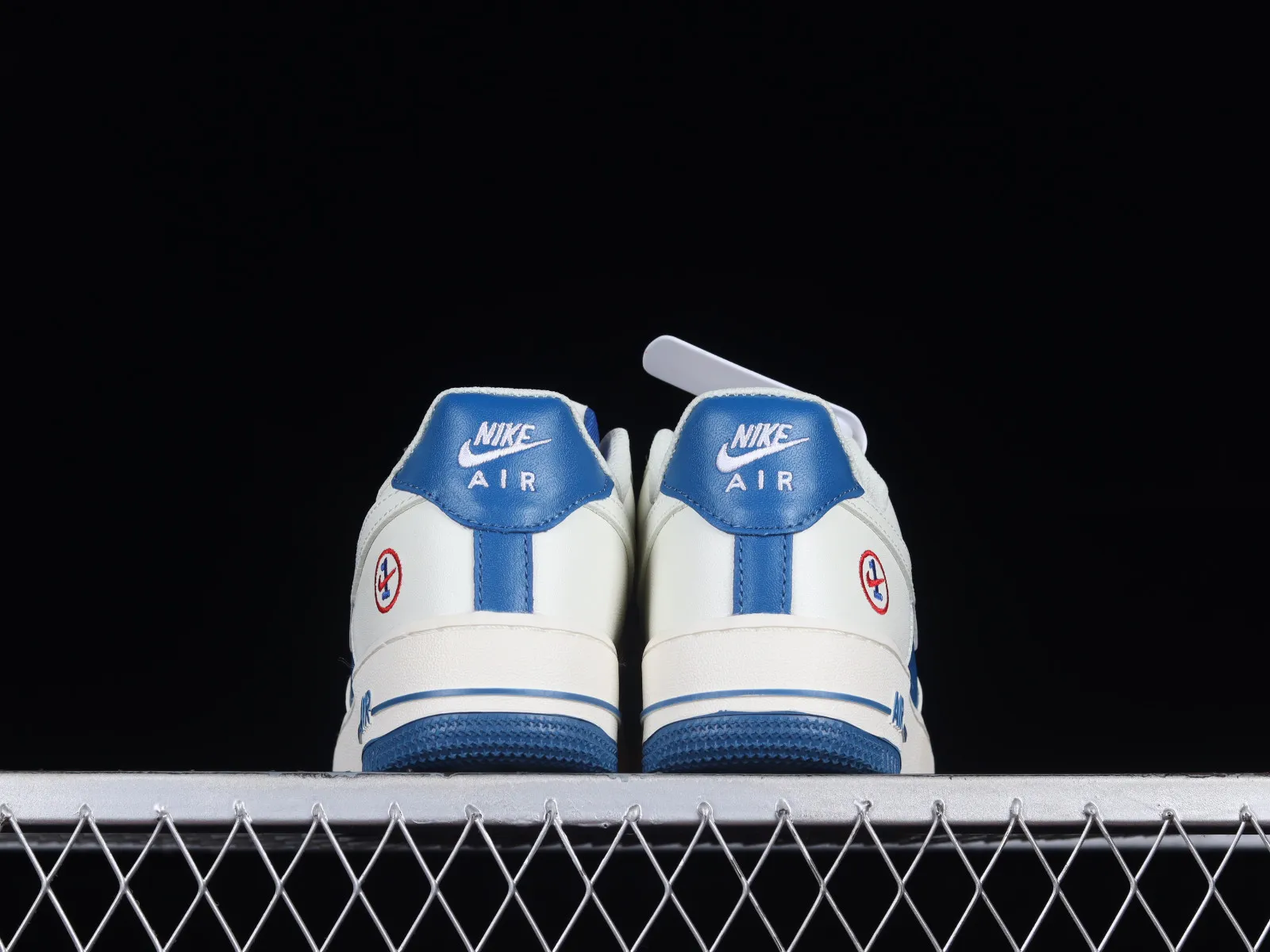 Nike Air Force 1 07 Low White Navy Blue DD8959-703