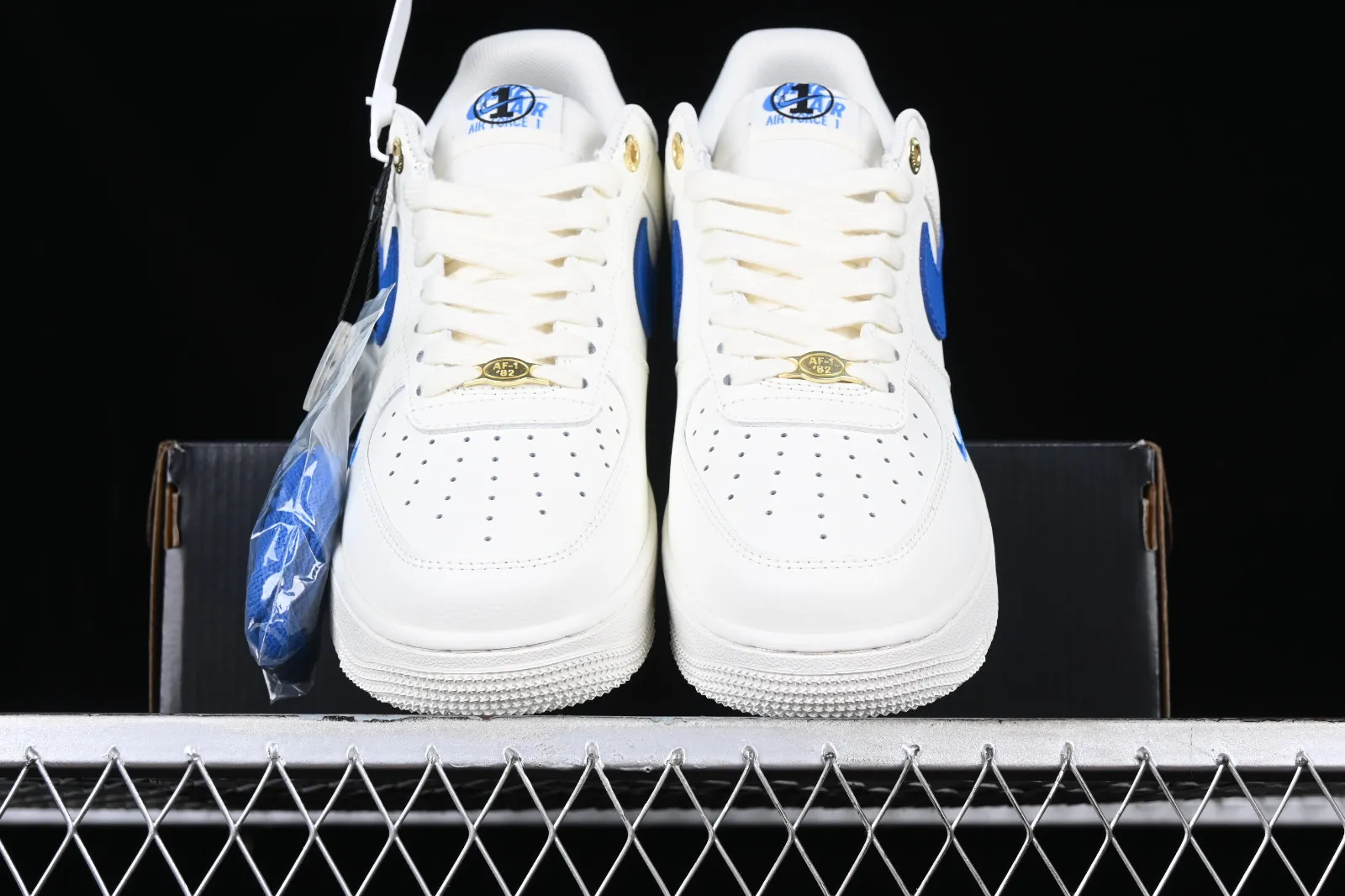 Nike Air Force 1 07 Low White Navy Blue DQ7658-103