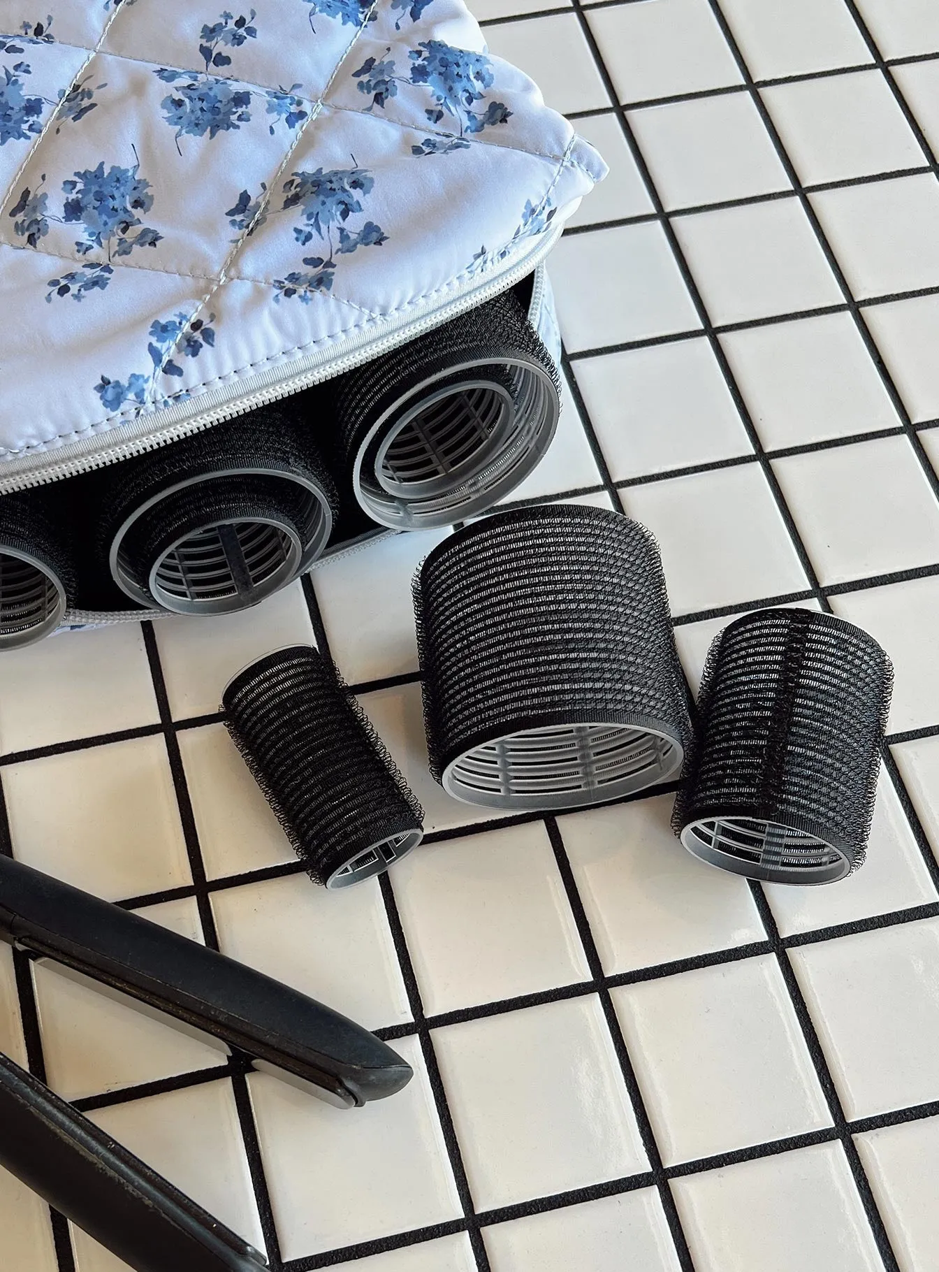 Tilline Hair Rollers Pack Black