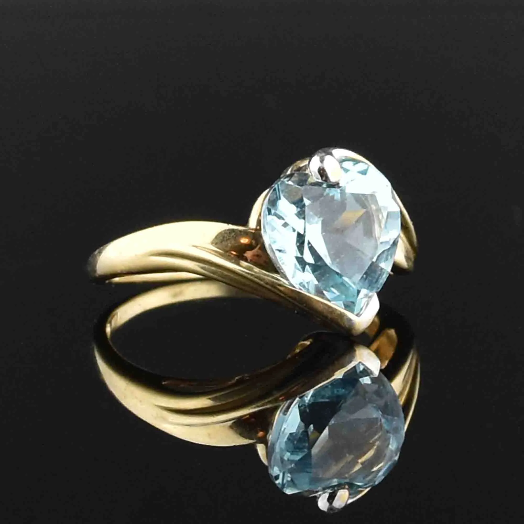 Vintage 10K Gold Blue Topaz Heart Ring, Sz 8.75