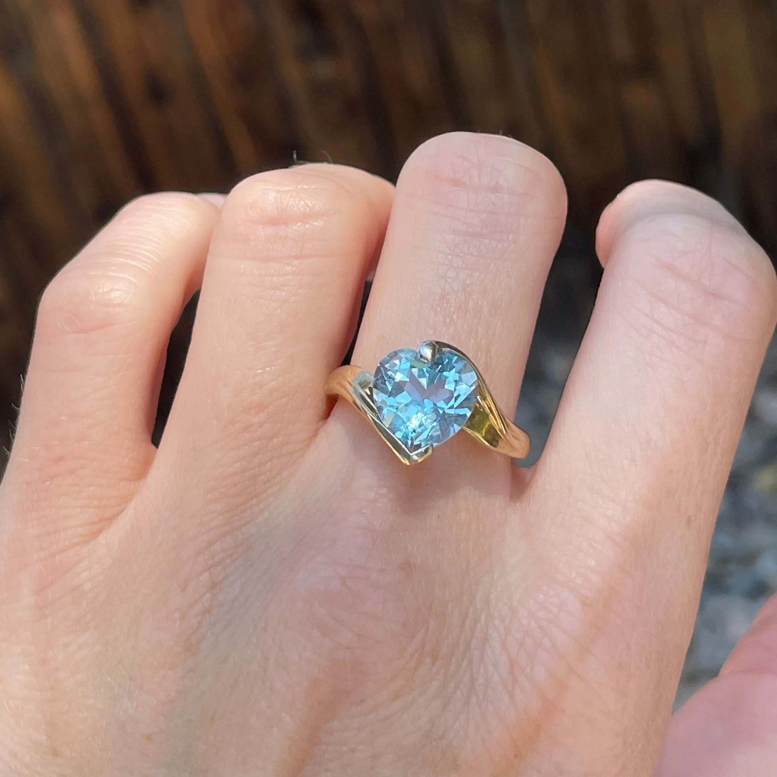 Vintage 10K Gold Blue Topaz Heart Ring, Sz 8.75