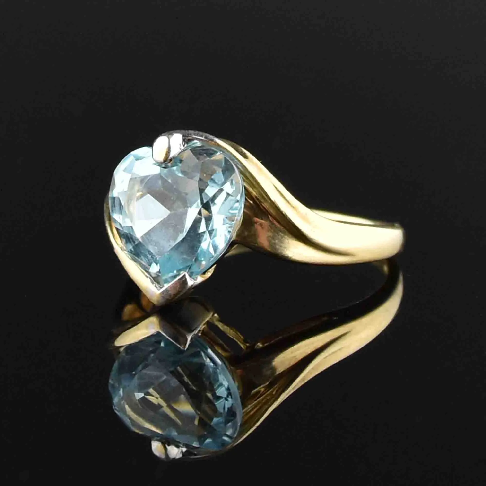 Vintage 10K Gold Blue Topaz Heart Ring, Sz 8.75