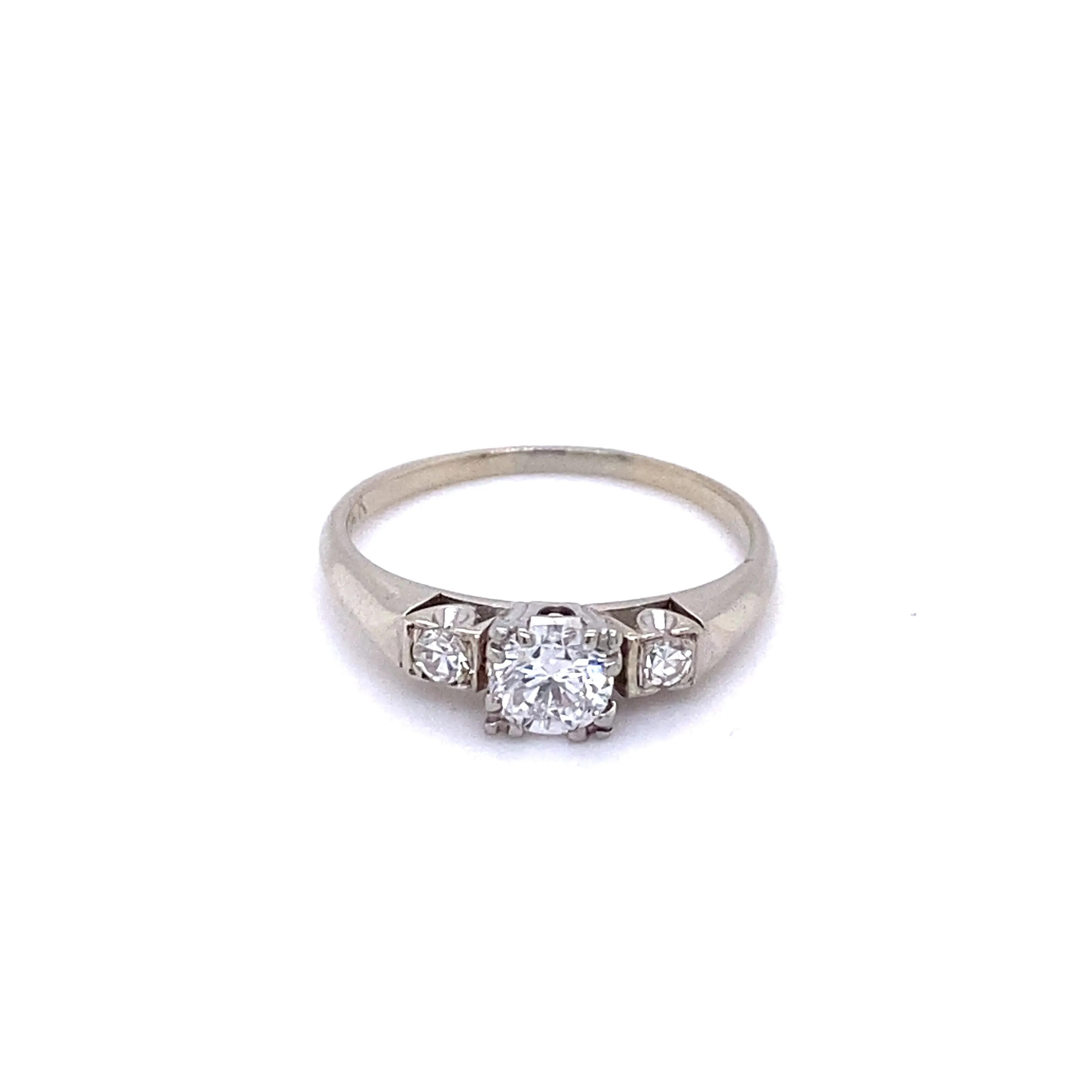 Vintage GVS 3-Stone Diamond Ring